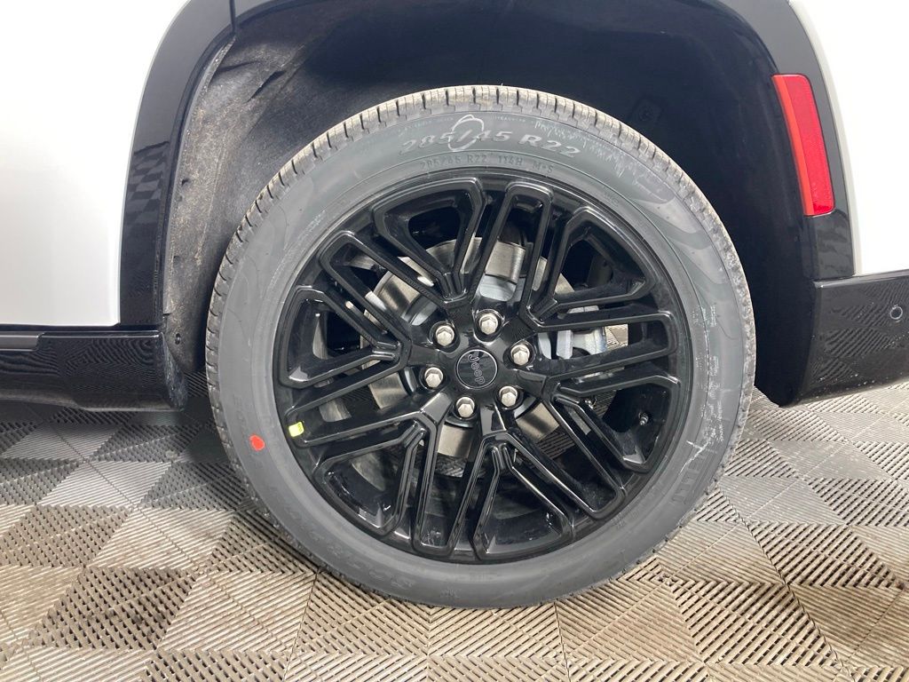 New 2026 White/off-white Jeep Limited Reserve image 23