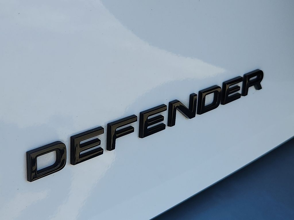 Thumbnail: 2023 Land Rover Defender - 30