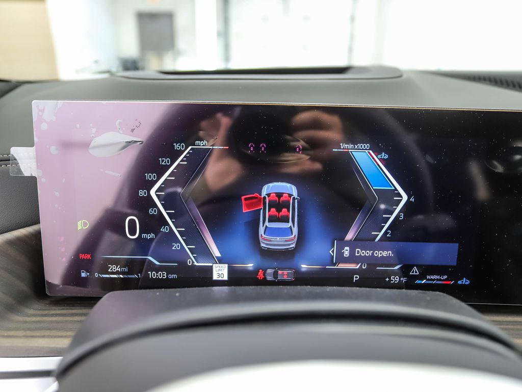 Thumbnail: 2026 BMW X7 - 14