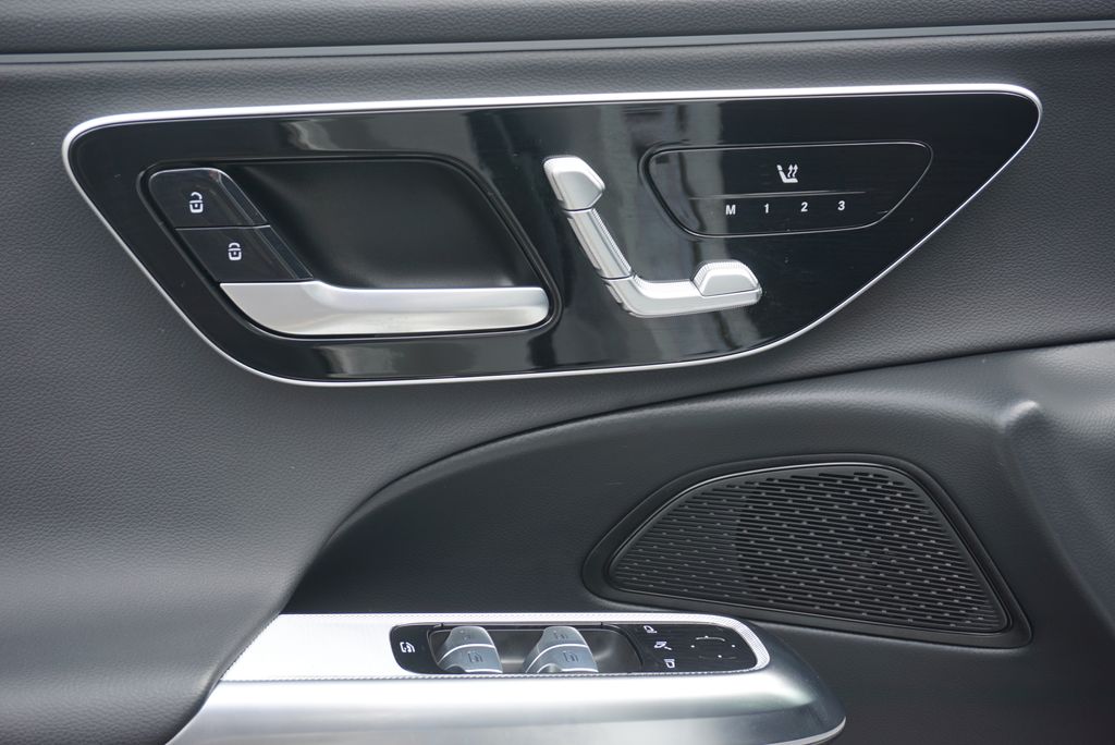 Thumbnail: 2024 Mercedes-Benz E-Class - 22