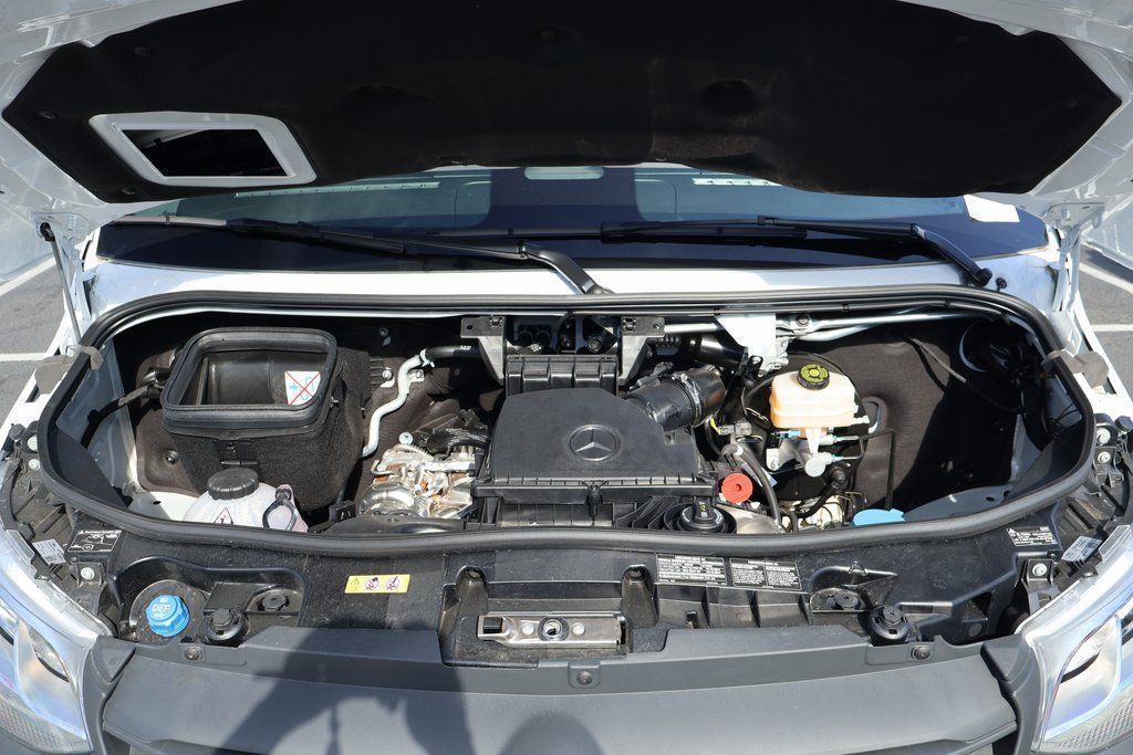 Thumbnail: 2025 Mercedes-Benz Sprinter - 9