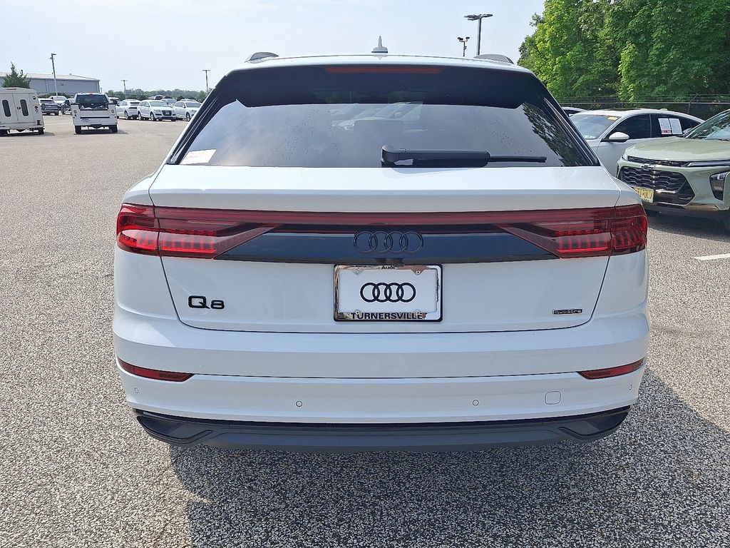 Thumbnail: 2021 Audi Q8 - 5