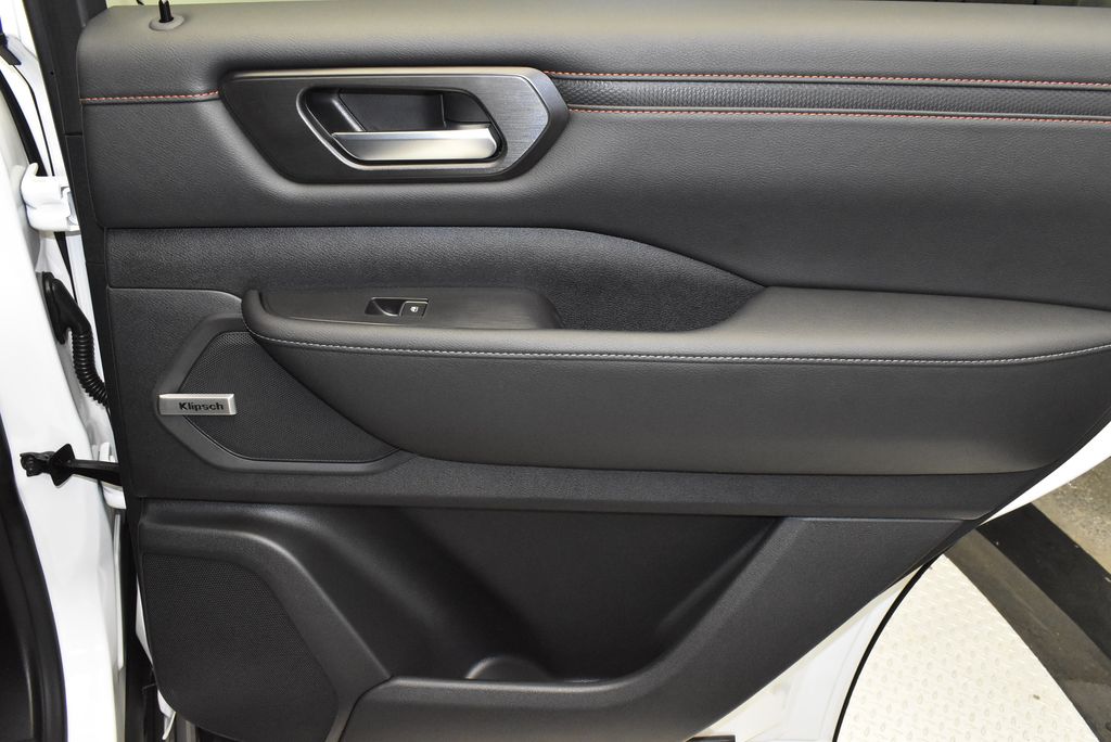 Thumbnail: 2025 Nissan Armada - 32