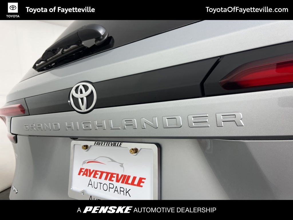 Thumbnail: 2025 Toyota Grand Highlander - 3