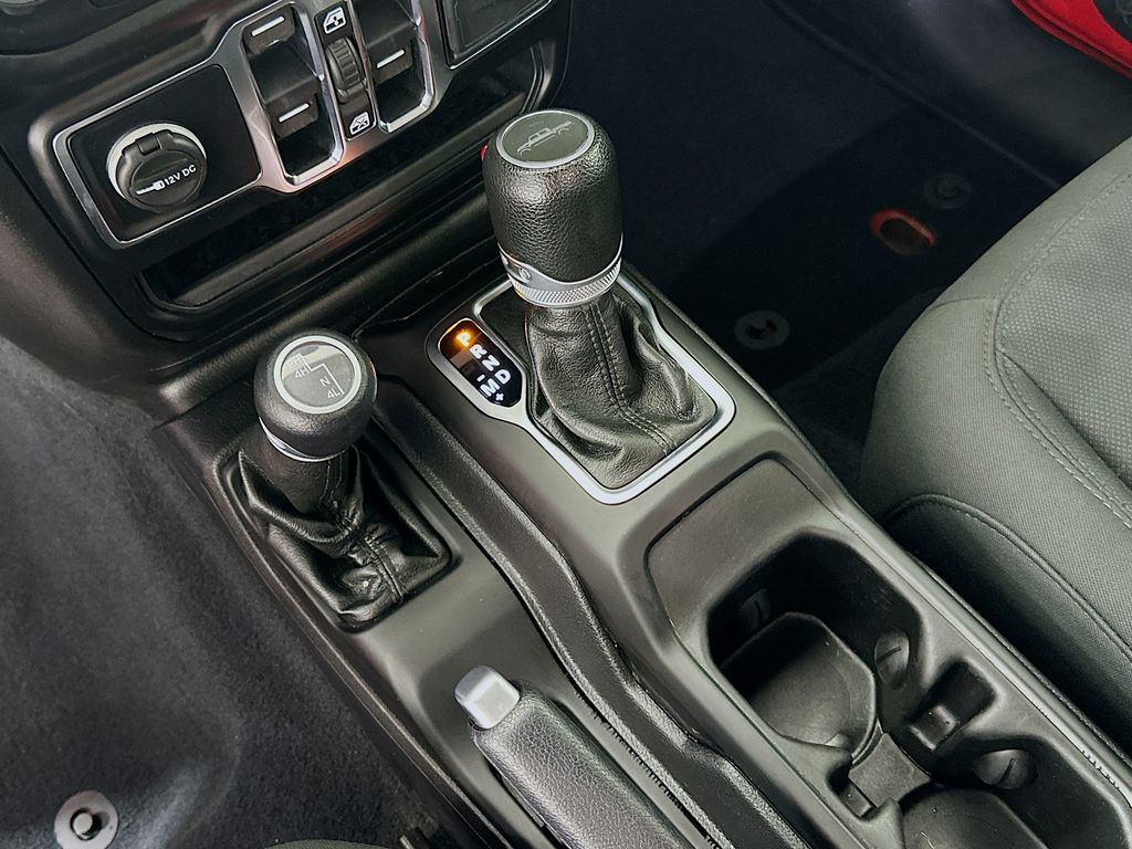 Thumbnail: 2020 Jeep Gladiator - 16