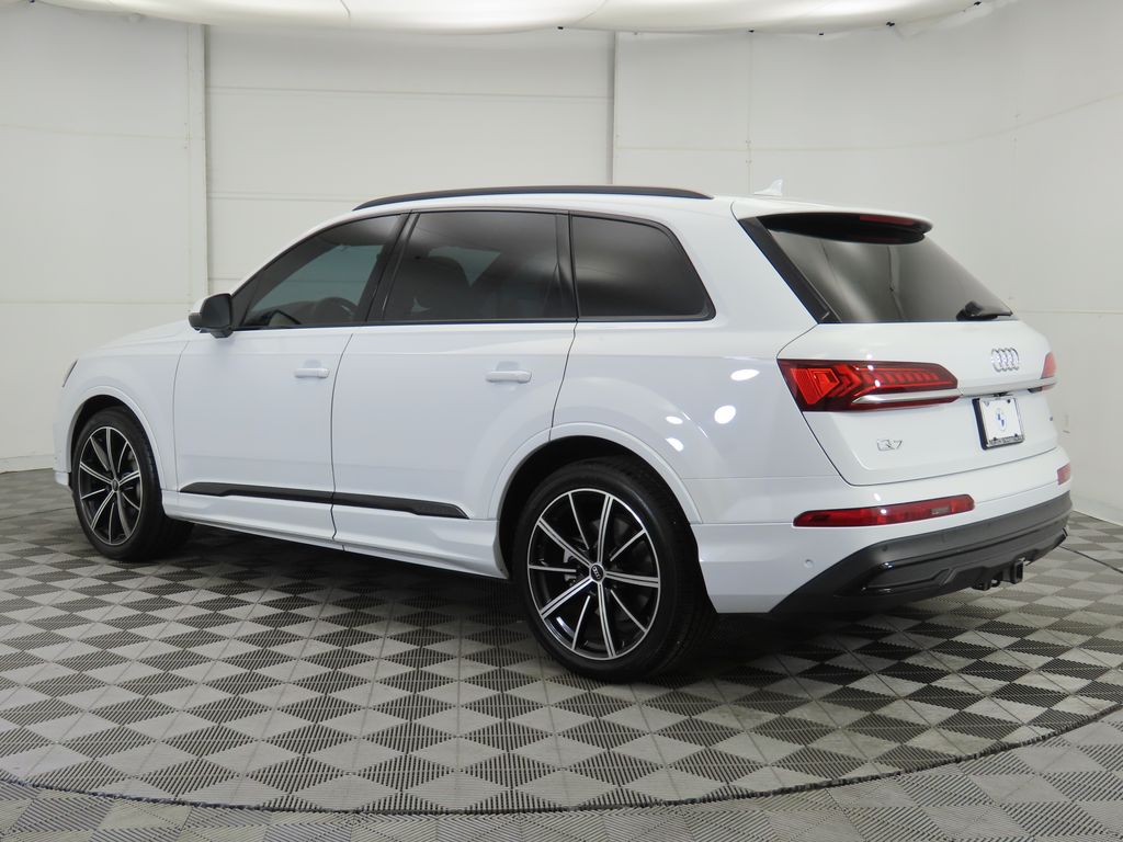 Thumbnail: 2021 Audi Q7 - 7