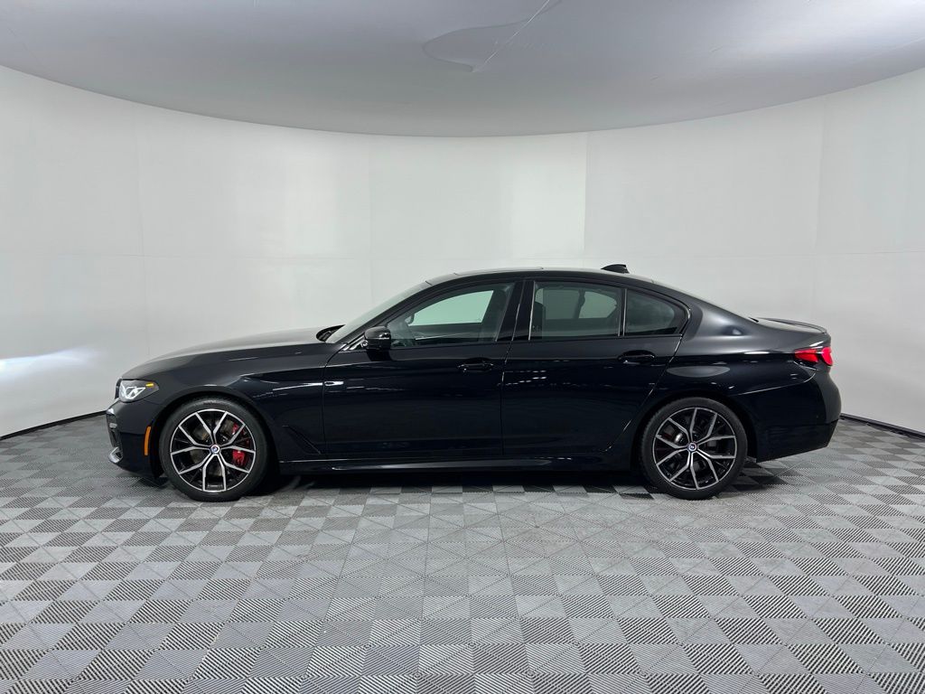 Thumbnail: 2023 BMW 5 Series - 9