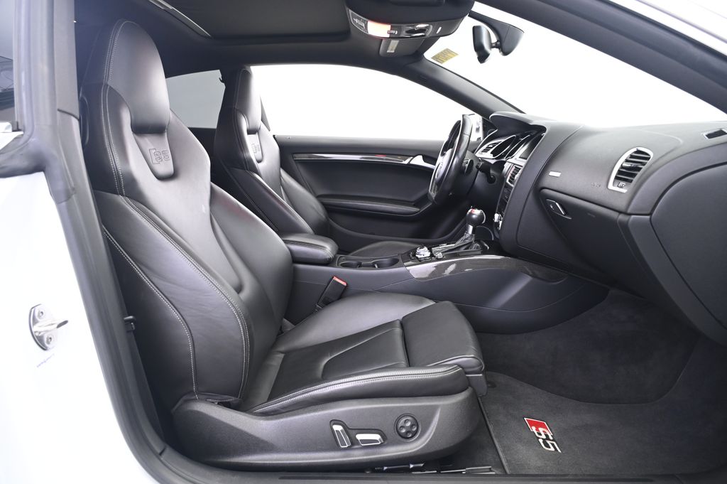 Thumbnail: 2013 Audi S5 - 20