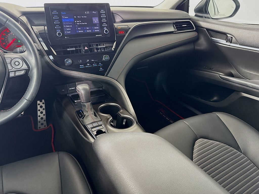 Thumbnail: 2022 Toyota Camry - 23