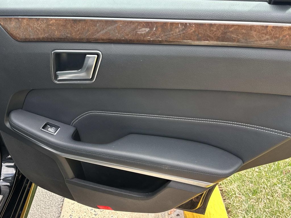 Thumbnail: 2016 Mercedes-Benz E-Class - 22