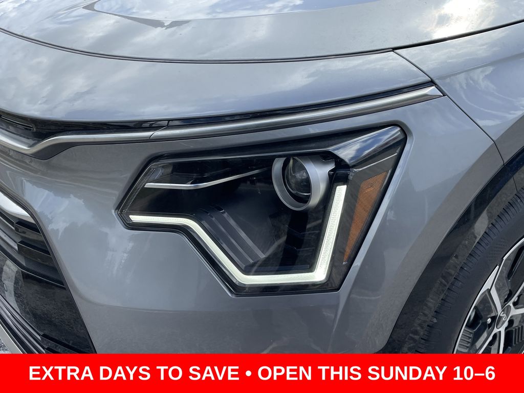 new 2025 Kia Niro car, priced at $27,646