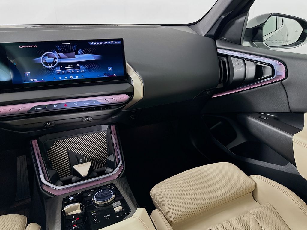Thumbnail: 2025 BMW X3 - 22