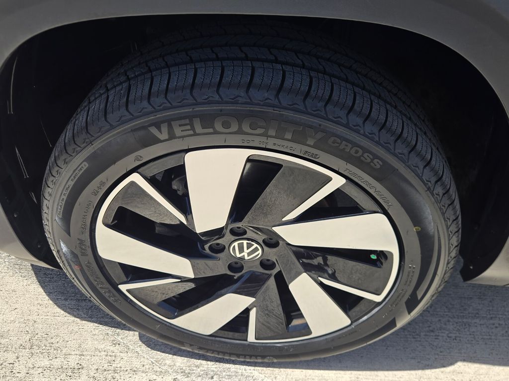 2024 Volkswagen Atlas - $28,200