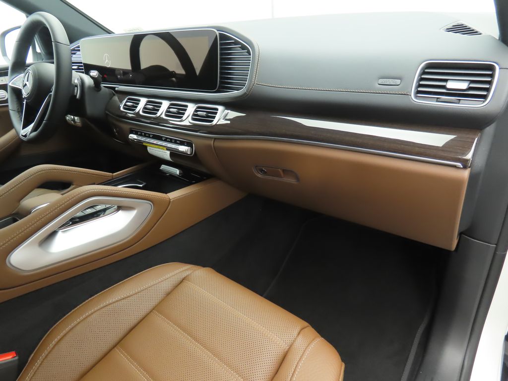 Thumbnail: 2026 Mercedes-Benz GLE - 17