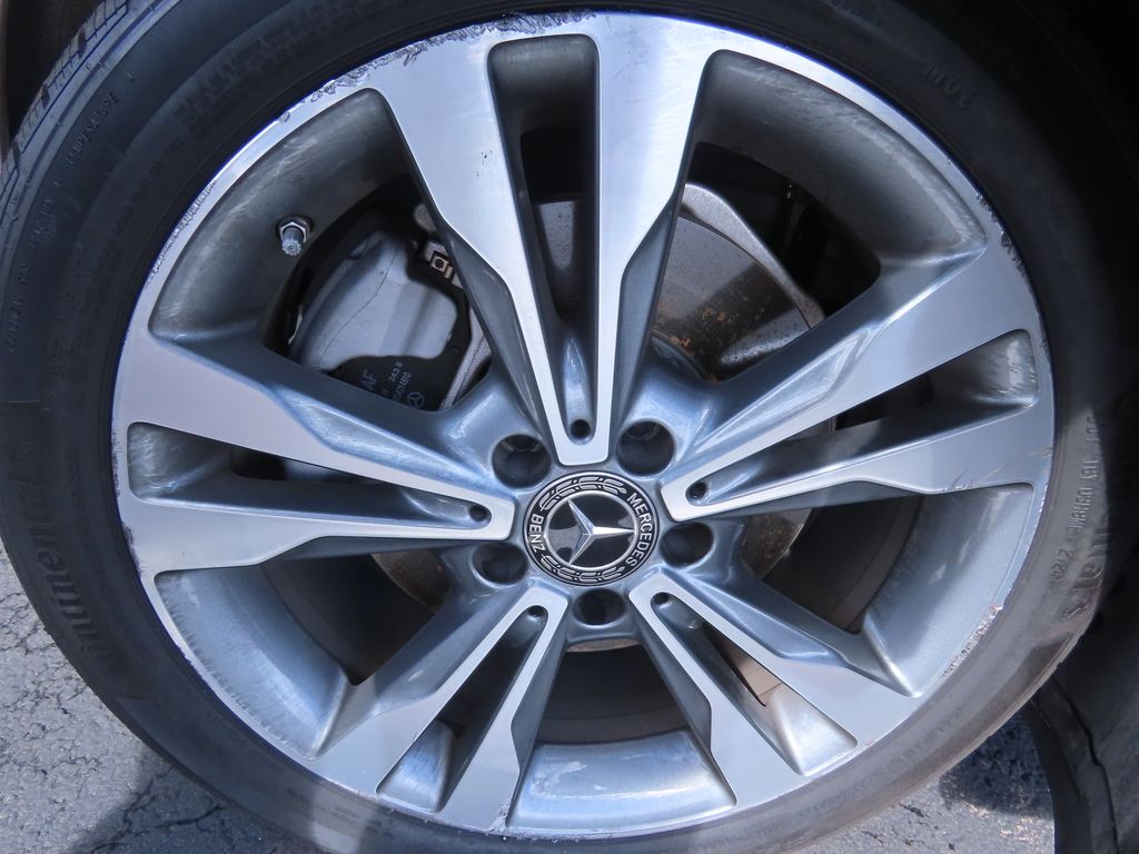 Thumbnail: 2019 Mercedes-Benz C-Class - 18