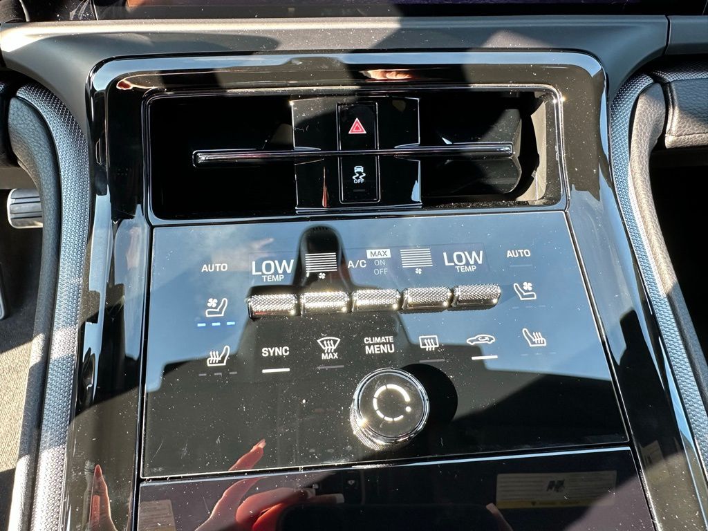 Thumbnail: 2026 Porsche Panamera - 25