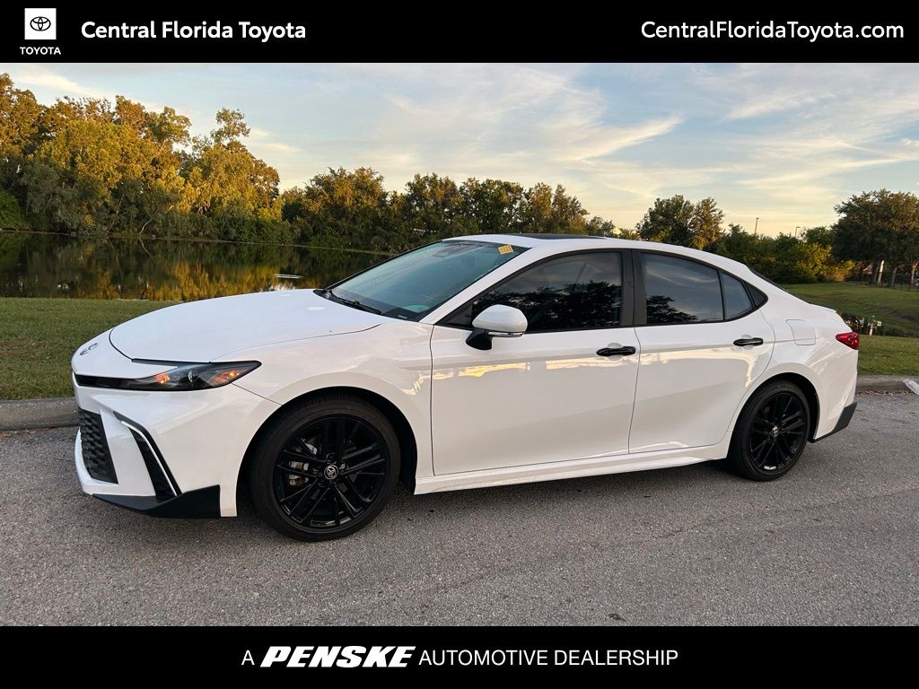 2025 Toyota Camry SE
