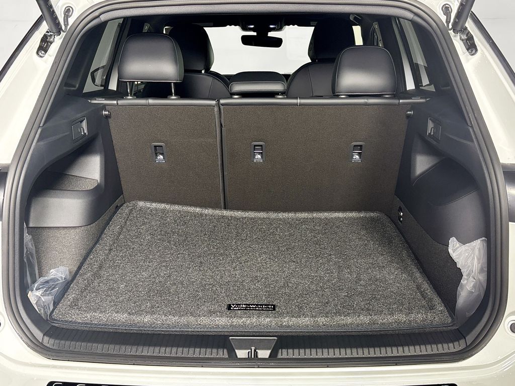 2025 Volkswagen Tiguan 2.0T SE R-Line Black