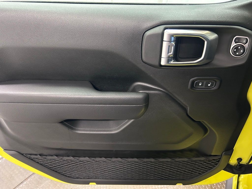 used 2023 Jeep Gladiator car, priced at $38,917