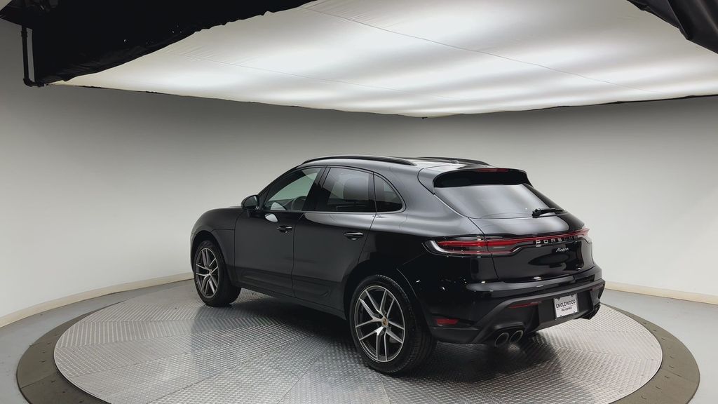 Thumbnail: 2024 Porsche Macan - 4