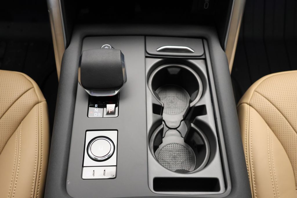 Thumbnail: 2026 Land Rover Discovery - 23