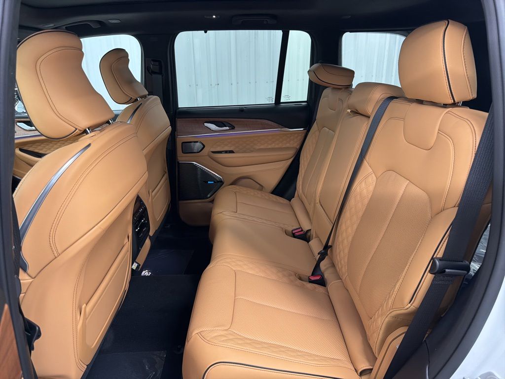 2026 Jeep Grand Cherokee Summit - 11