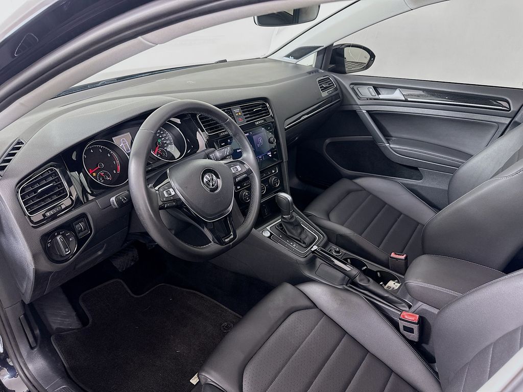 Thumbnail: 2018 Volkswagen e-Golf - 9