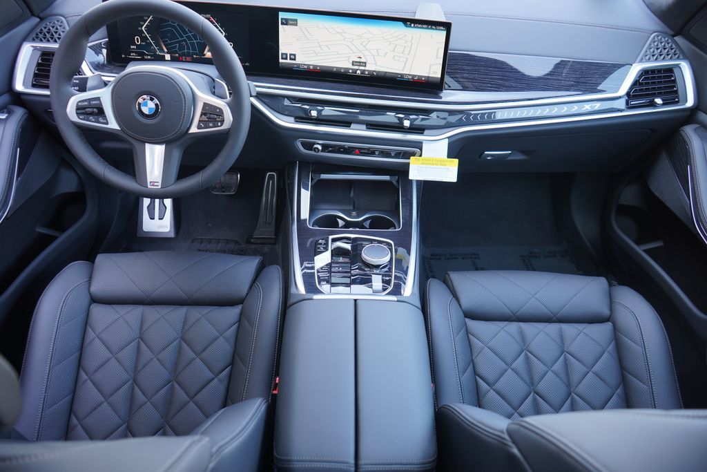 2024 BMW X7 xDrive40i 17