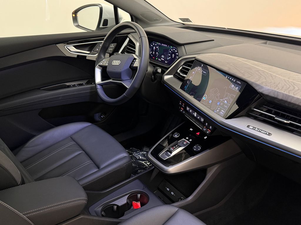 Thumbnail: 2023 Audi Q4 e-tron - 21