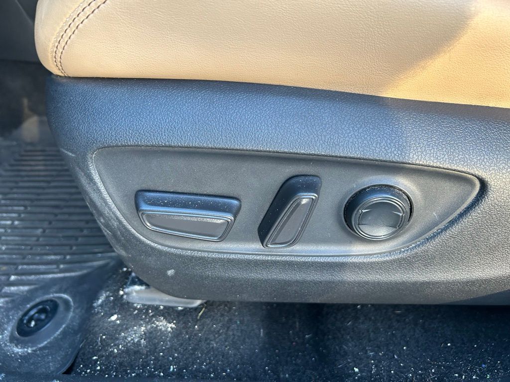 2024 Toyota RAV4 Limited 23