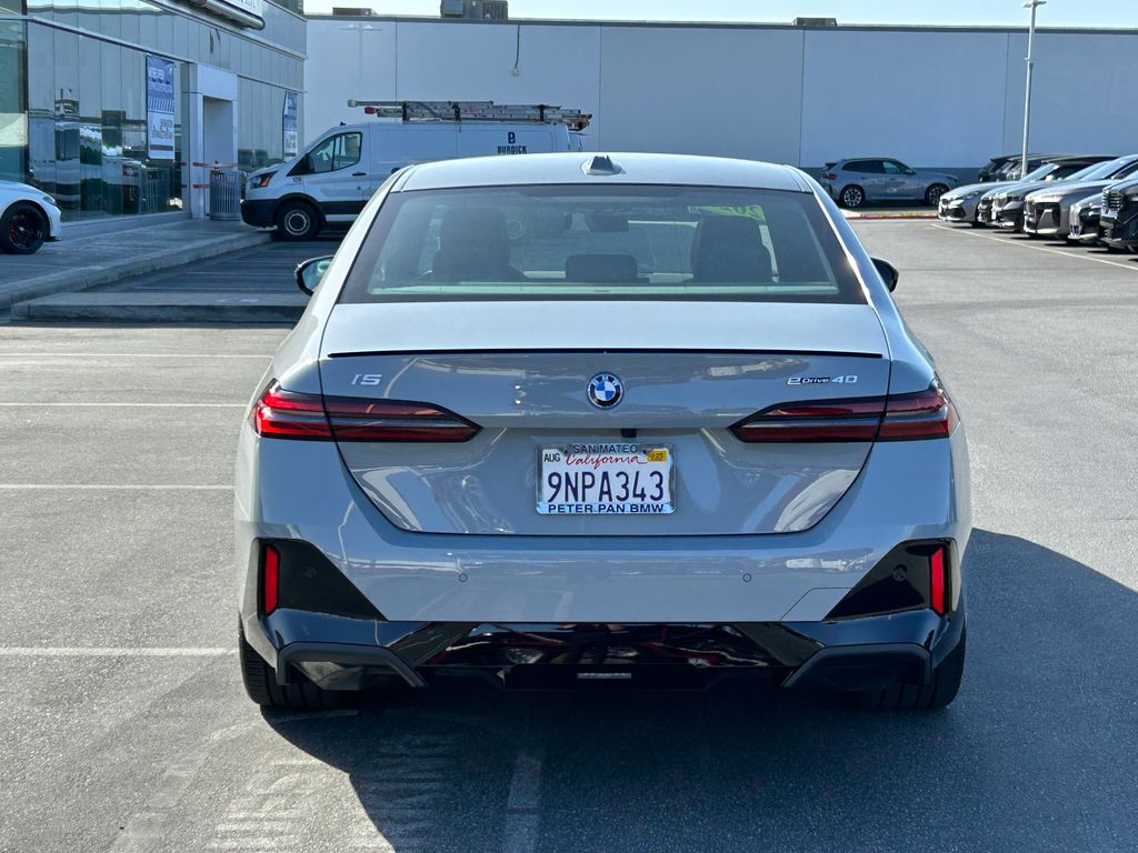 2024 BMW i5 eDrive40 4
