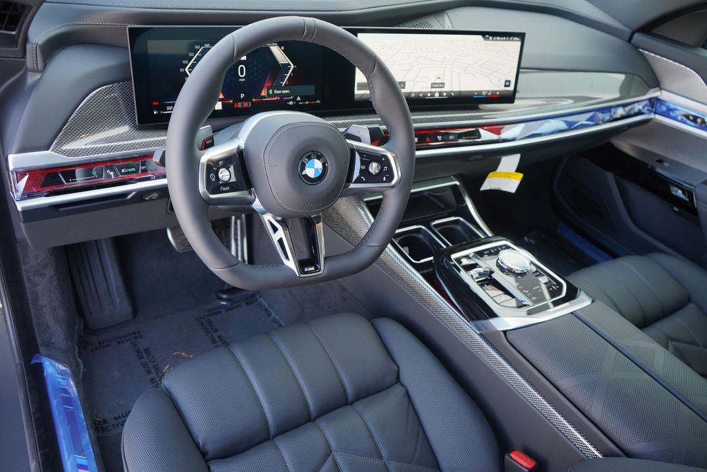 2025 BMW 7 Series 760i xDrive 13