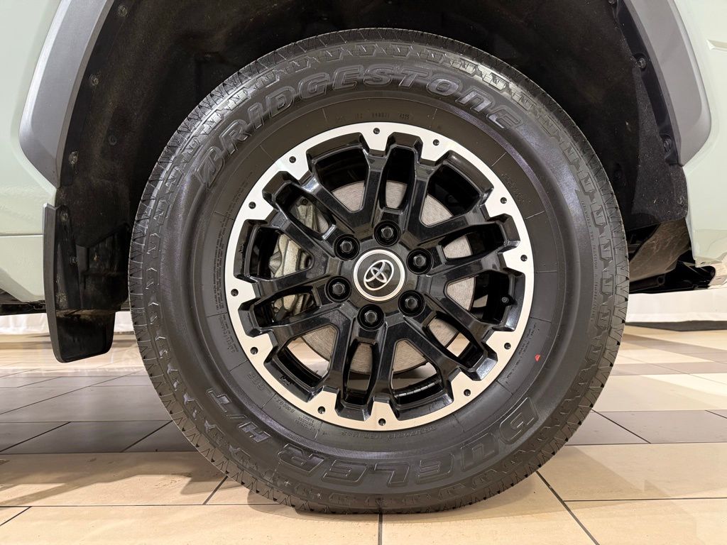 Thumbnail: 2024 Toyota Tundra - 9