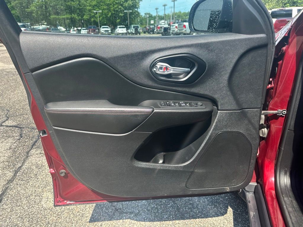Used 2021 Jeep Cherokee SUV