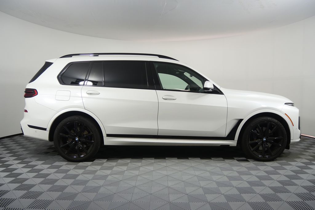 Thumbnail: 2024 BMW X7 - 2