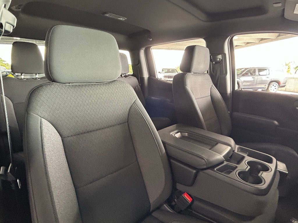 Used 2024 Glacier Blue Metallic Chevrolet Custom image 34