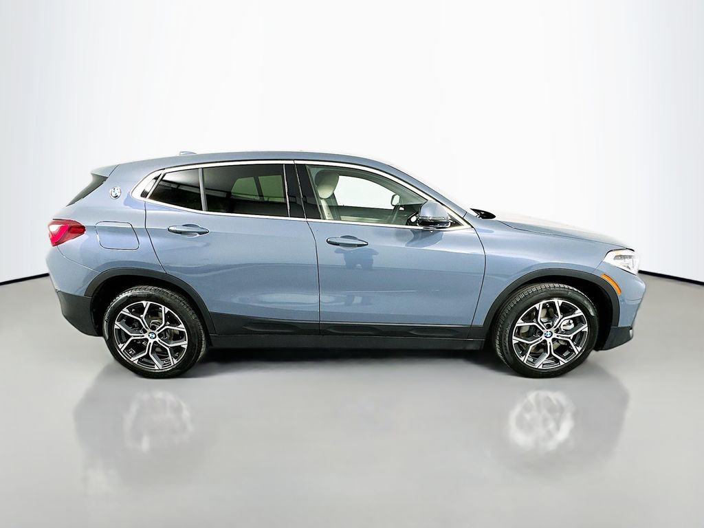 Thumbnail: 2023 BMW X2 - 4