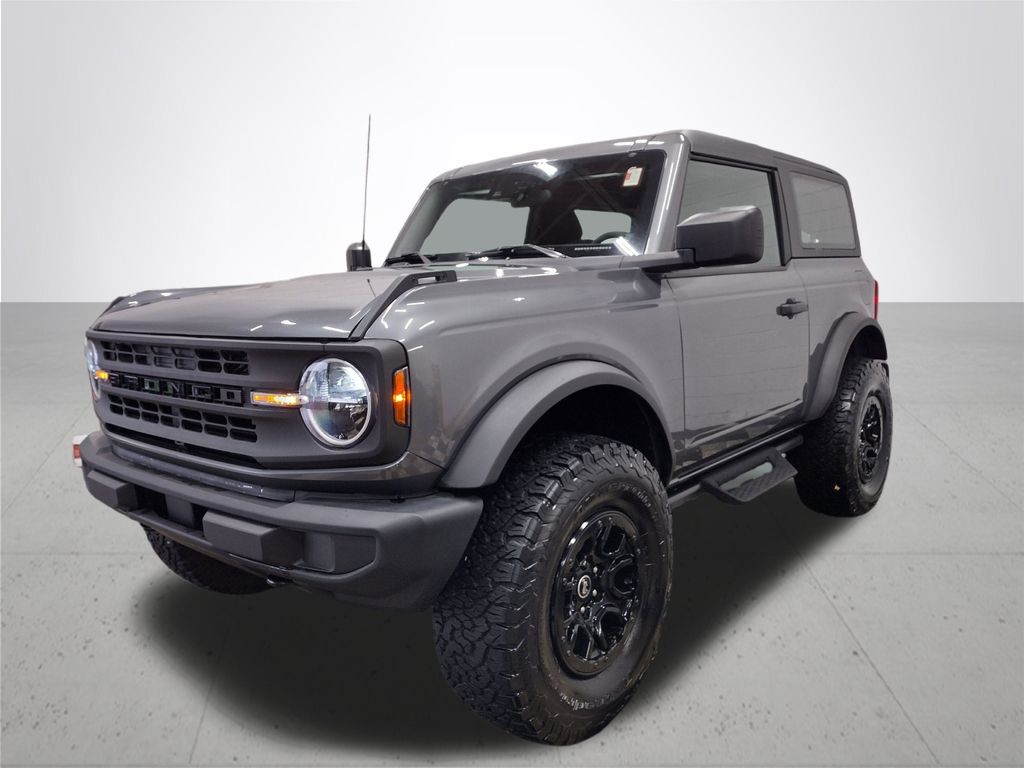 2023 Ford Bronco Base photo 2