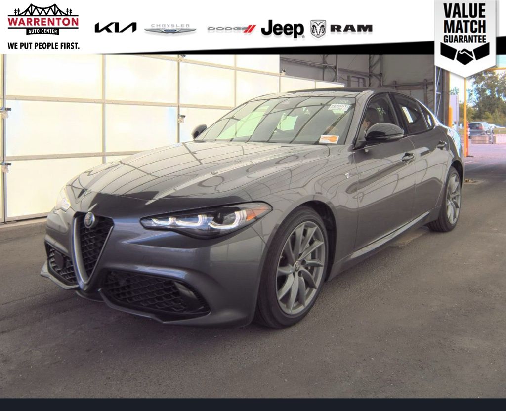 2024 Alfa Romeo Giulia Ti AWD's photo