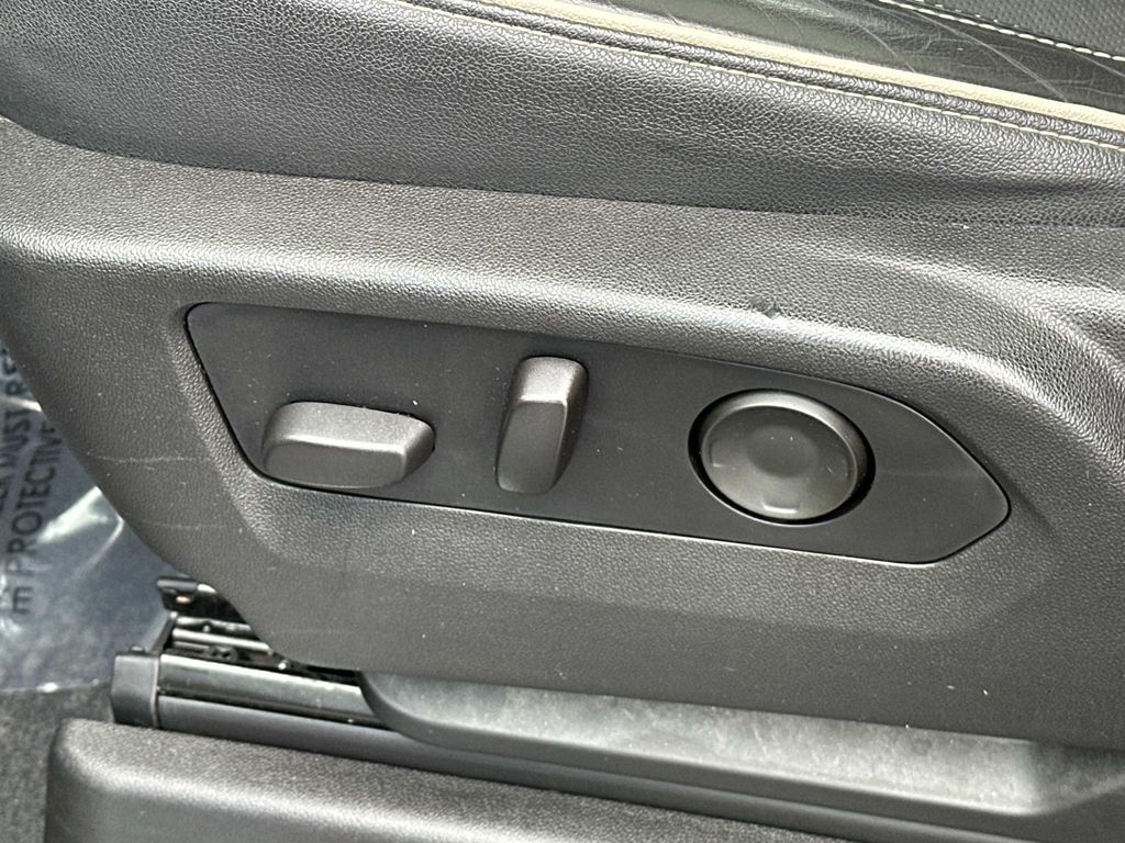 Thumbnail: 2021 Chevrolet Suburban - 31