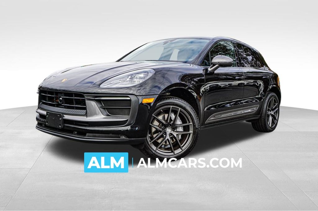 Jet Black Metallic 2023 Porsche Macan T AWD SUV / Crossover All-Wheel Drive 7-Speed Automatic