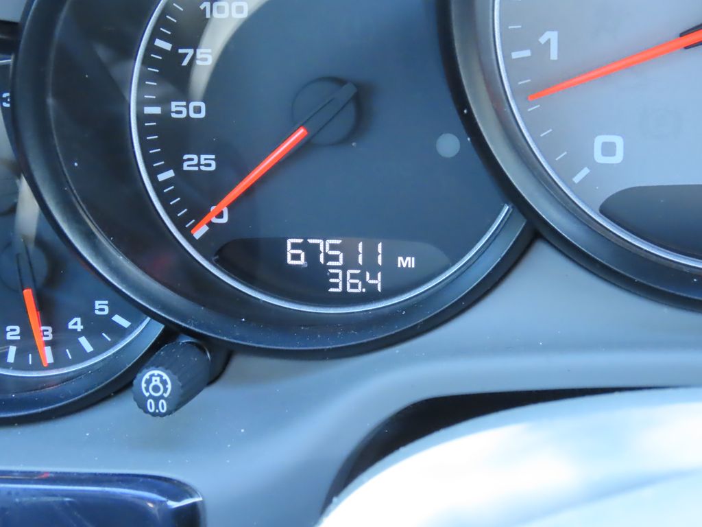 Thumbnail: 2013 Porsche Panamera - 20