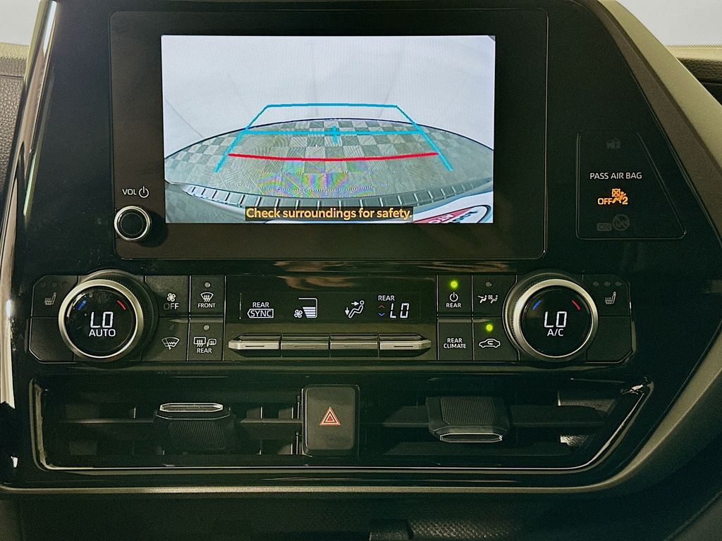 Thumbnail: 2024 Toyota Highlander - 13