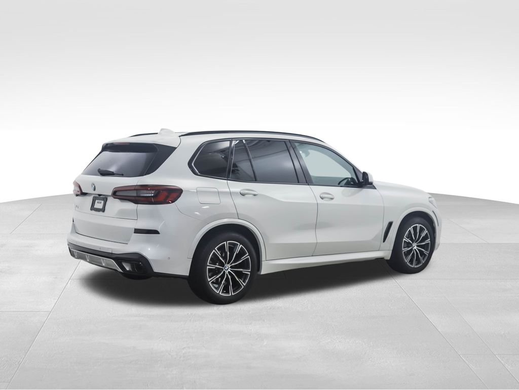 Thumbnail: 2023 BMW X5 - 5