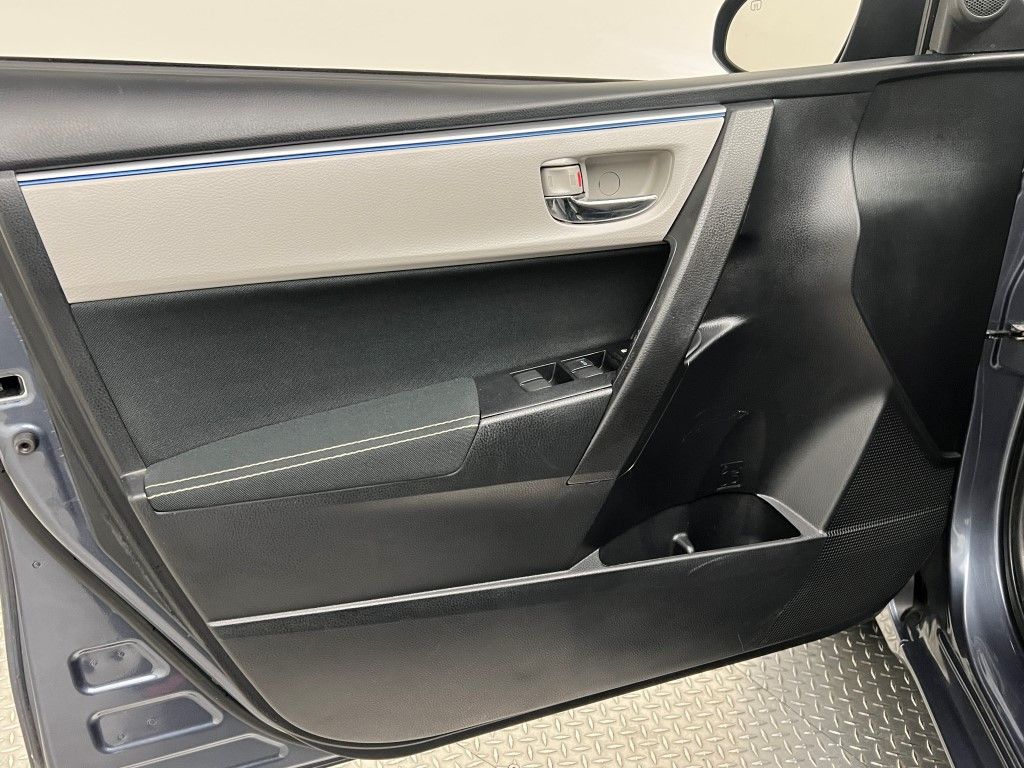 Thumbnail: 2014 Toyota Corolla - 25