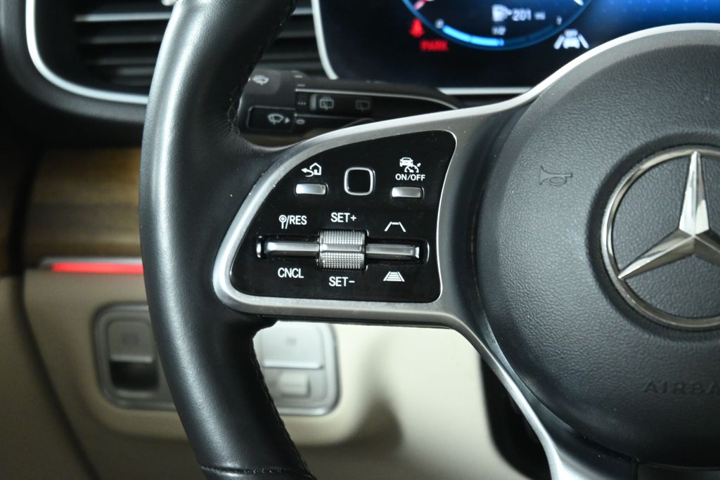 Thumbnail: 2023 Mercedes-Benz GLE - 17