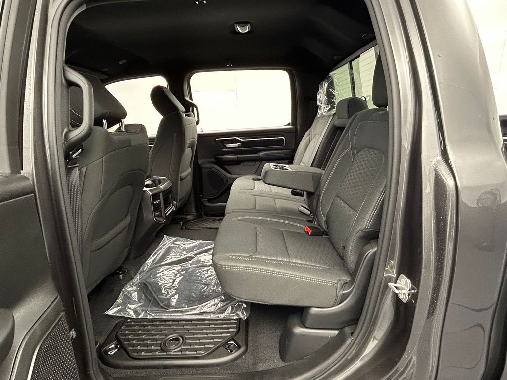 New 2026 Granite Crystal Metallic Clearcoat Ram Big Horn/Lone Star image 24