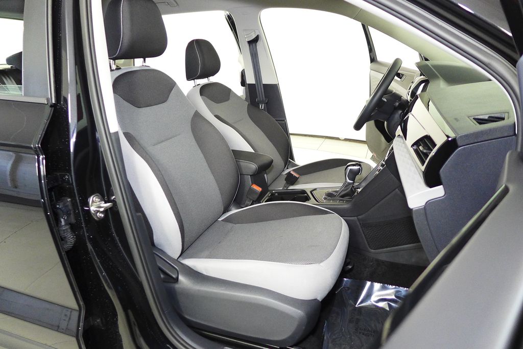 Thumbnail: 2024 Volkswagen Taos - 18