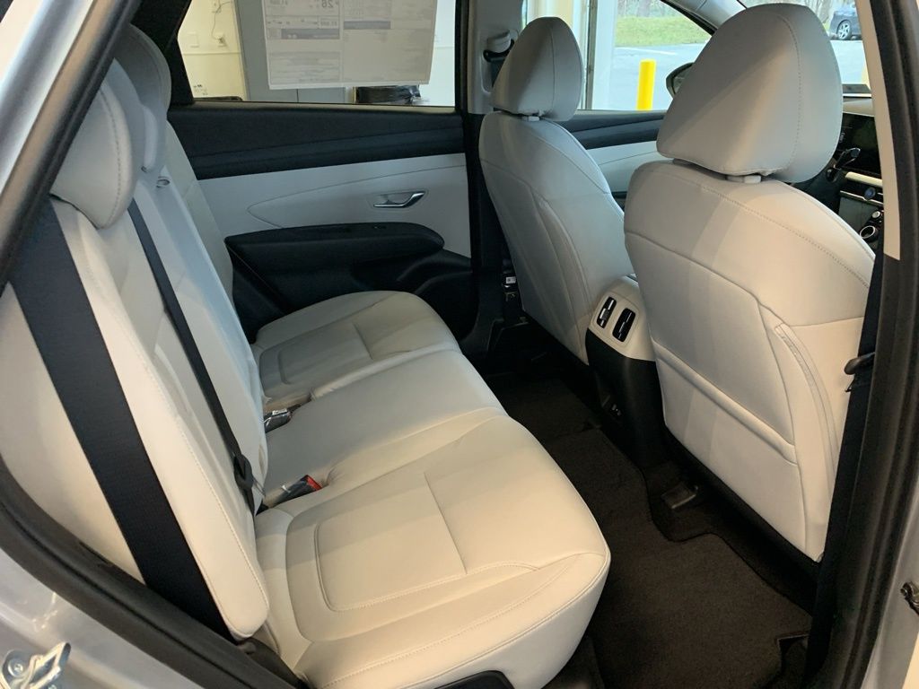 New 2026 Silver Hyundai SEL image 18