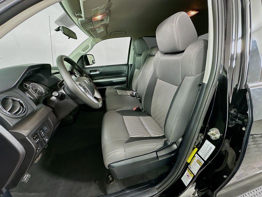 Thumbnail: 2015 Toyota Tundra - 20